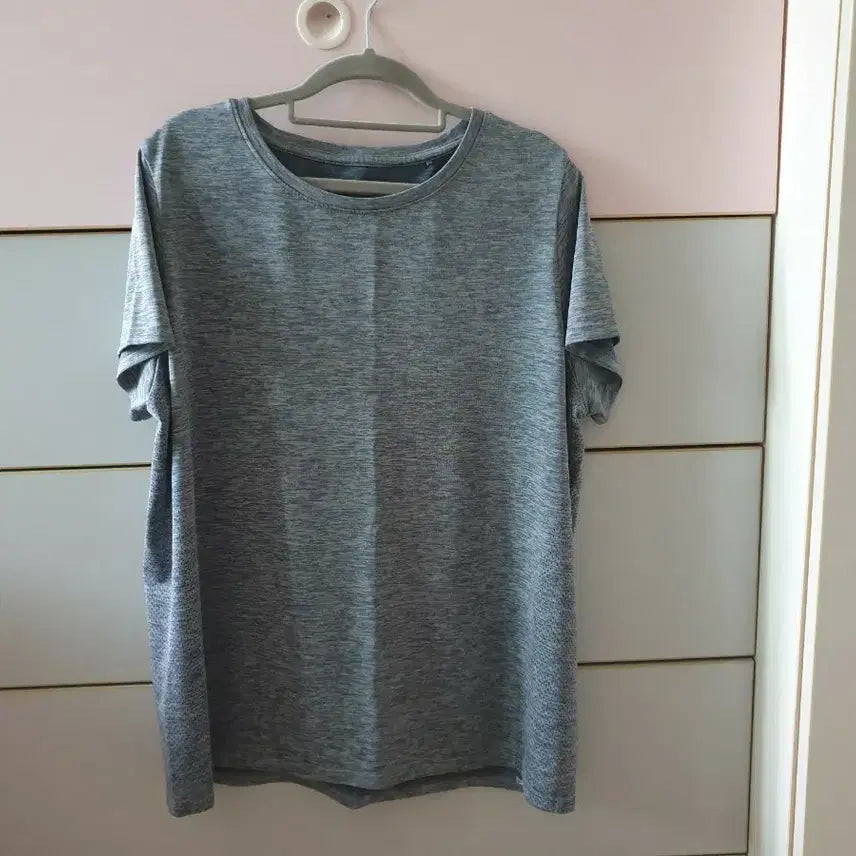 [BUNJANG] Uniqlo Dry-Fit Short Sleeve T-Shirt / 유니클로 드라이핏 반팔