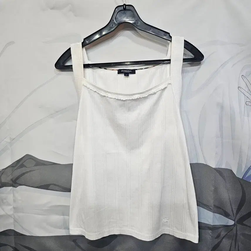[BUNJANG] Burberry Sleeveless Top with Lace Detail / 버버리 슬리브리스