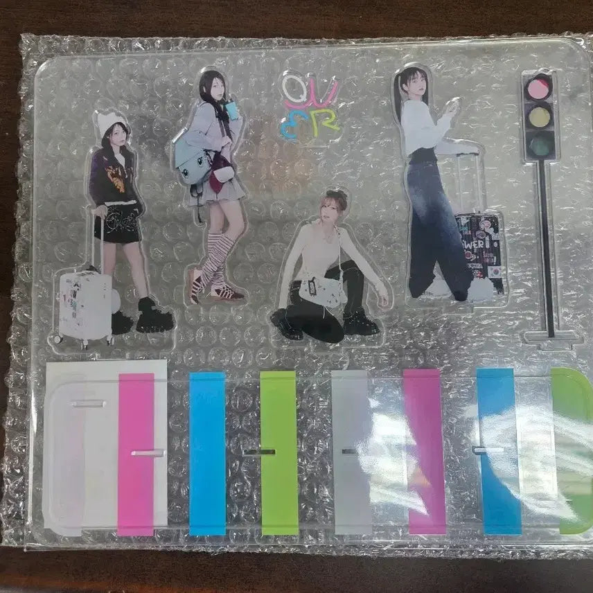 [BUNJANG] QWER Homecoming Acrylic Stand / QWER 홈커밍 아크릴 스탠드 새상품 3.8에 판매합니다