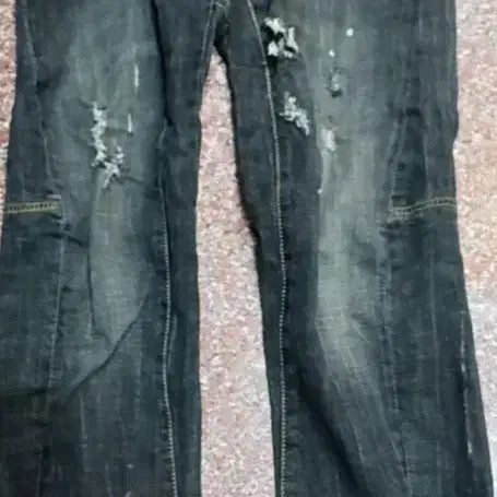[BUNJANG] Distressed Wash Black Denim Pants / 디스케어드 블랙 데님 팬츠