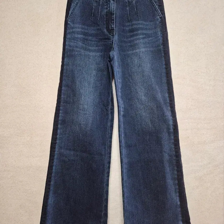 [BUNJANG] Brand Wide Bootcut Washed Denim Jeans / (새상품)  브랜드 통부츠컷  사이드 줄 워싱 데님