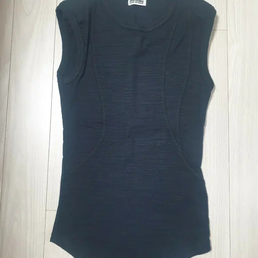 [BUNJANG] Topdressing Shoulder Pad Sleeveless T-shirt / (새상품)탑드레싱 어깨패드나시