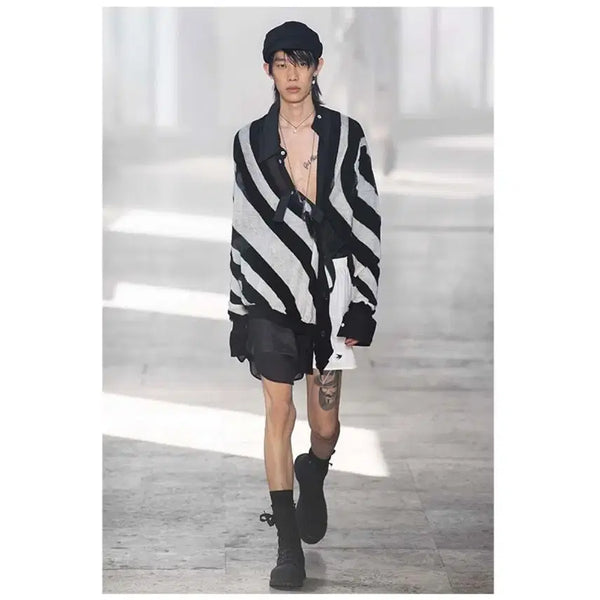 [BUNJANG] AND뮐MISTER 20SS Diagonal Asymmetrical Stripe Zebra Cardigan / 앤드뮐미스터 20ss 사선 비대칭 스트라이프 지브라 가디건