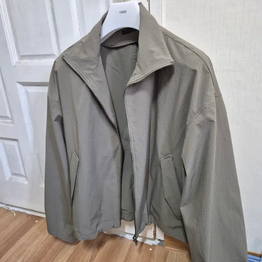 [BUNJANG] Zara Beige Windbreaker Jacket Size M / 자라 베이지 바람막이 M사이즈