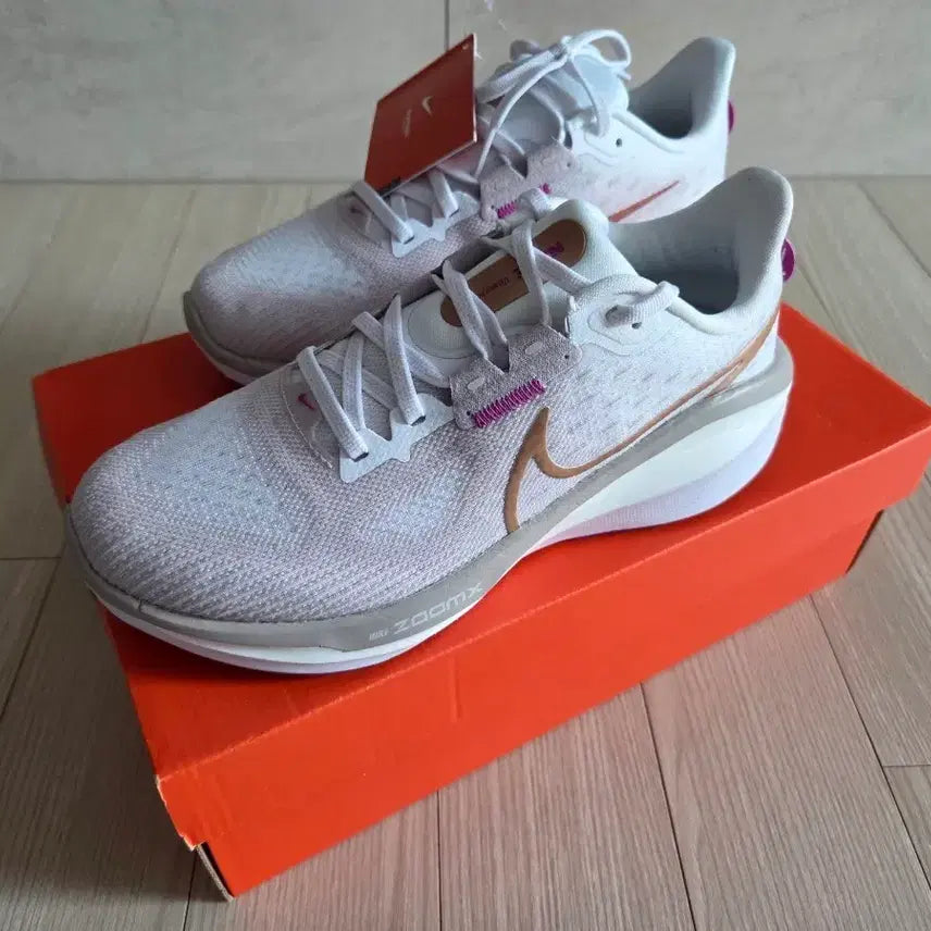 [BUNJANG] Nike Women's Vomero 17 / 나이키 우먼스 보메로 17