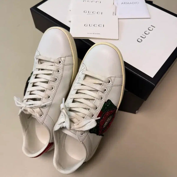 [BUNJANG] Gucci Ace Sneakers White Lip Embroidery / 구찌 에이스 스니커즈 화이트 입술 자수