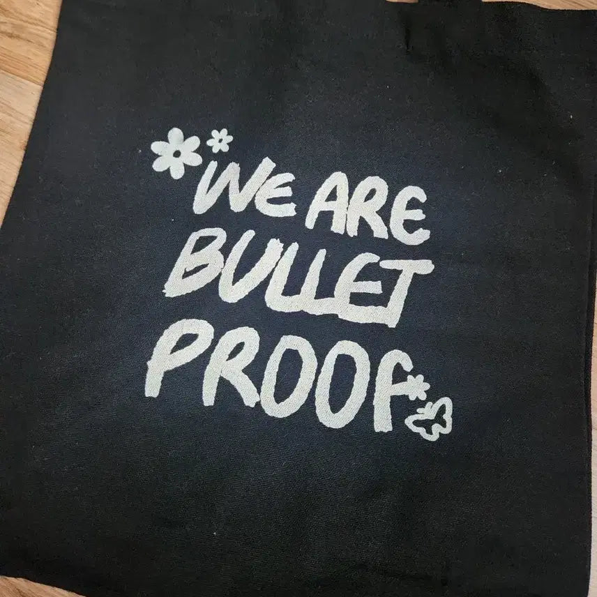 [BUNJANG] BTS We Are Bulletproof Tote Bag / 방탄소년단 We are bulletproof 검정색 토트백