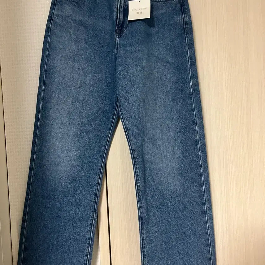 [BUNJANG] Uniqlo JW Anderson Women's Straight Jeans / 유니클로 JW 앤더슨 여성용 스트레이트 진