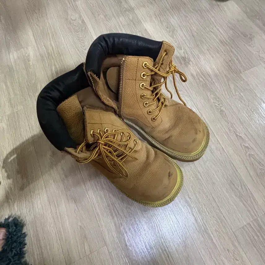 [BUNJANG] Soyou Lesure 'Beluga' Brown Tone Shoes / 쏘유레슈어