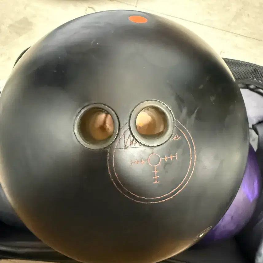 [BUNJANG] Black Widow Black Original Bowling Ball / 블랙위도우 블랙 오리지널 15p