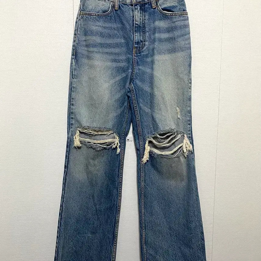 [BUNJANG] 11AM 24SS Damage Washing Denim Pants / 11AM 데미지 워싱 데님 팬츠 24SS