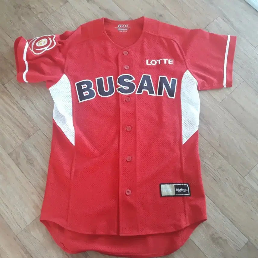 [BUNJANG] Lotte Giants Lee Dae-ho Authentic 2017 Dongbaek Jersey Size 85 / 롯데자이언츠 이대호 ATC 17동백 85사이즈 유니폼
