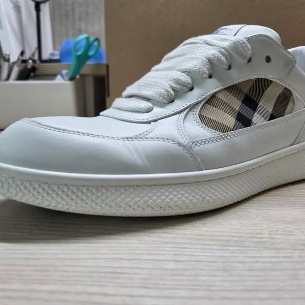 [BUNJANG] Burberry White Leather Check Sneakers / 버버리 화이트 스니커즈 체크