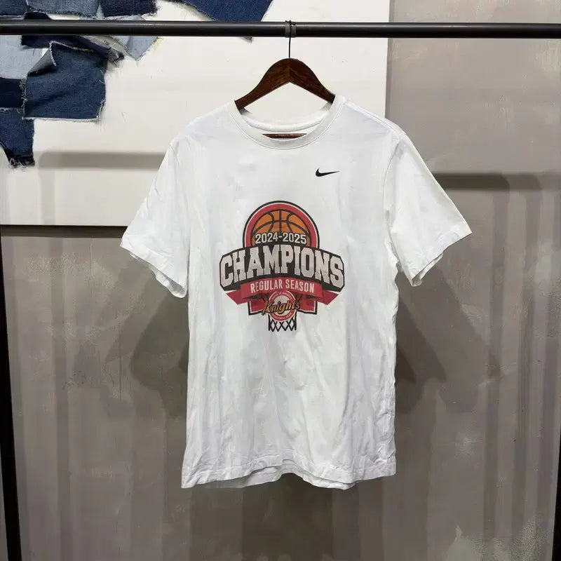 [BUNJANG] Nike SK Knights 2024-2025 Championship Short-Sleeve T-Shirt / (100) 나이키 농구 SK 나이츠 2024 2025 시즌우승 반팔 티