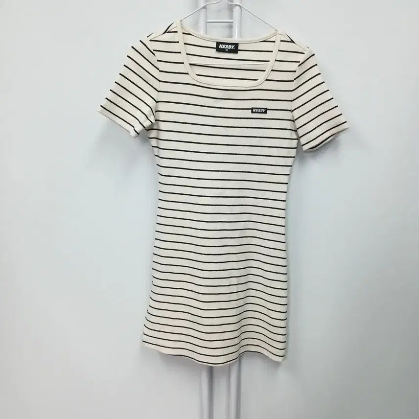 [BUNJANG] Nerdy 23SS Square Neck Short Sleeve Knit Dress / NERDY 23SS 스퀘어넥 반팔 니트 원피스 44