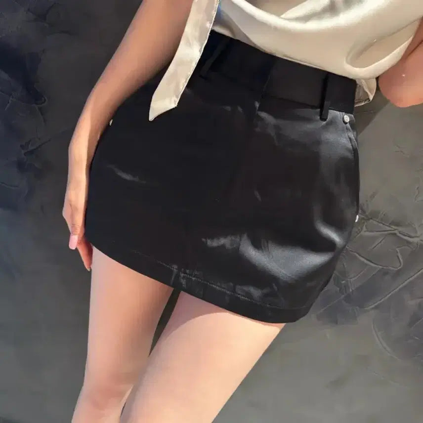[BUNJANG] Stone Diamond Satin Skirt Pants - Black / (새상품) 스톤 다이아 샤틴 새틴 밴딩 치마바지 블랙