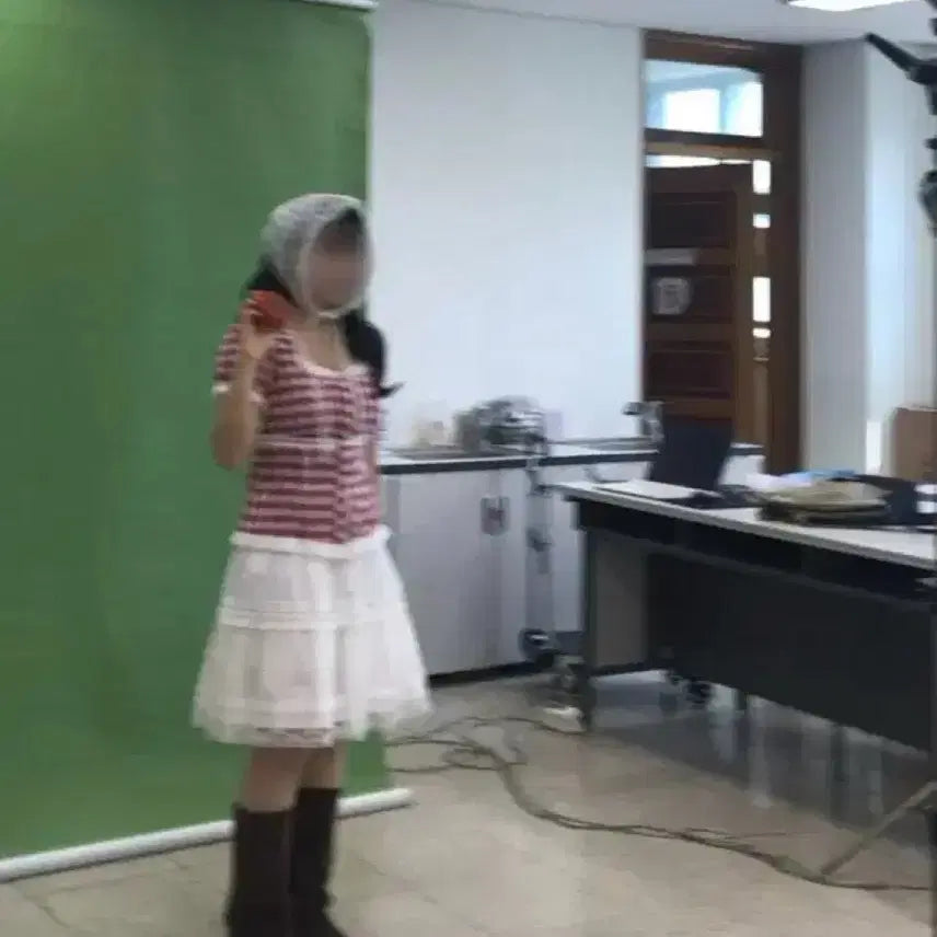 [BUNJANG] Tomato Girl Mori Girl Concept Graduation Photo Costume Rental / 컨셉 졸사 토마토 소녀 모리걸