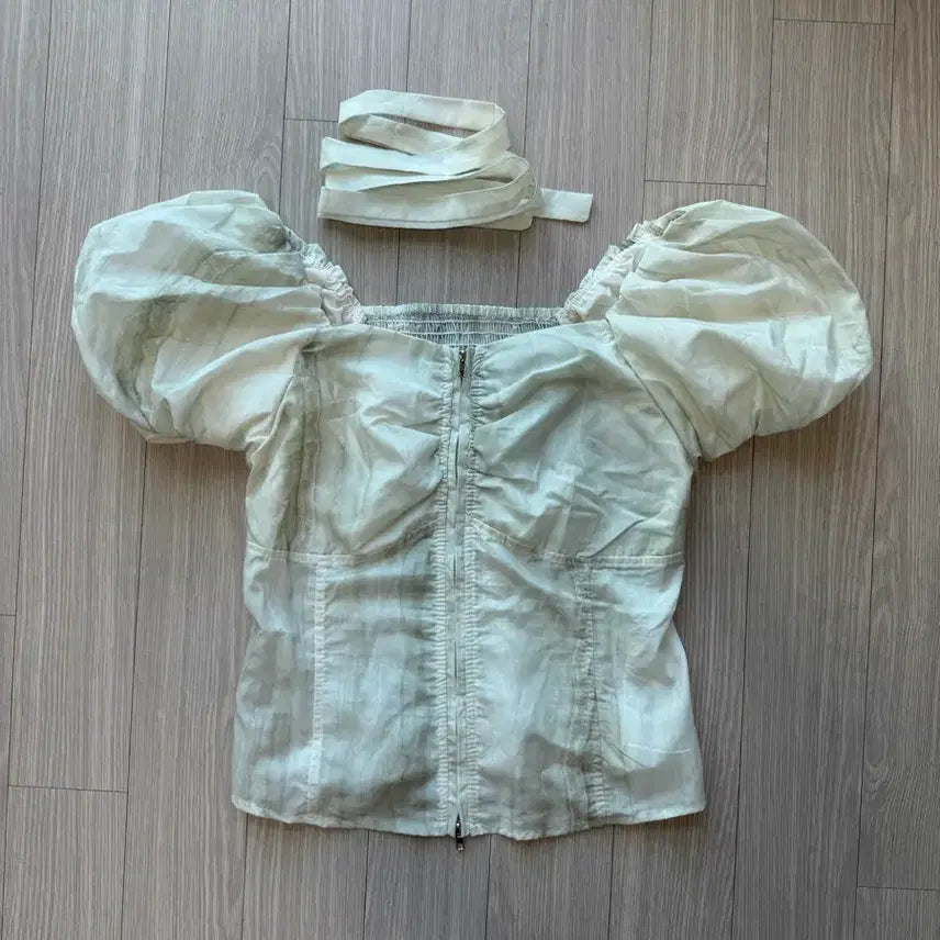 [BUNJANG] Puff Shirring Blouse / 퍼프 셔링 블라우스(새상품)