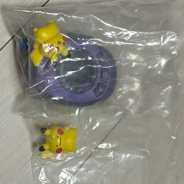 [BUNJANG] Pokemon Metamon's Capsule Mansion Feature Phone Secret Pikachu & Metamon Gacha / 메타몽의 캡슐맨션 피쳐폰 시크릿 피카츄&메타몽 가챠