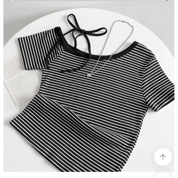 [BUNJANG] Ably One-Shoulder Striped T-Shirt with Ribbon Detail / 에이블리 원숄더 반팔