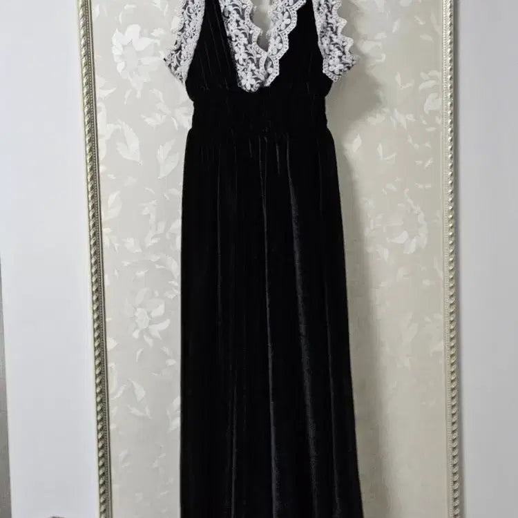 [BUNJANG] Velvet Lace Black Long Dress / 벨벳 레이스 블랙 롱 원피스