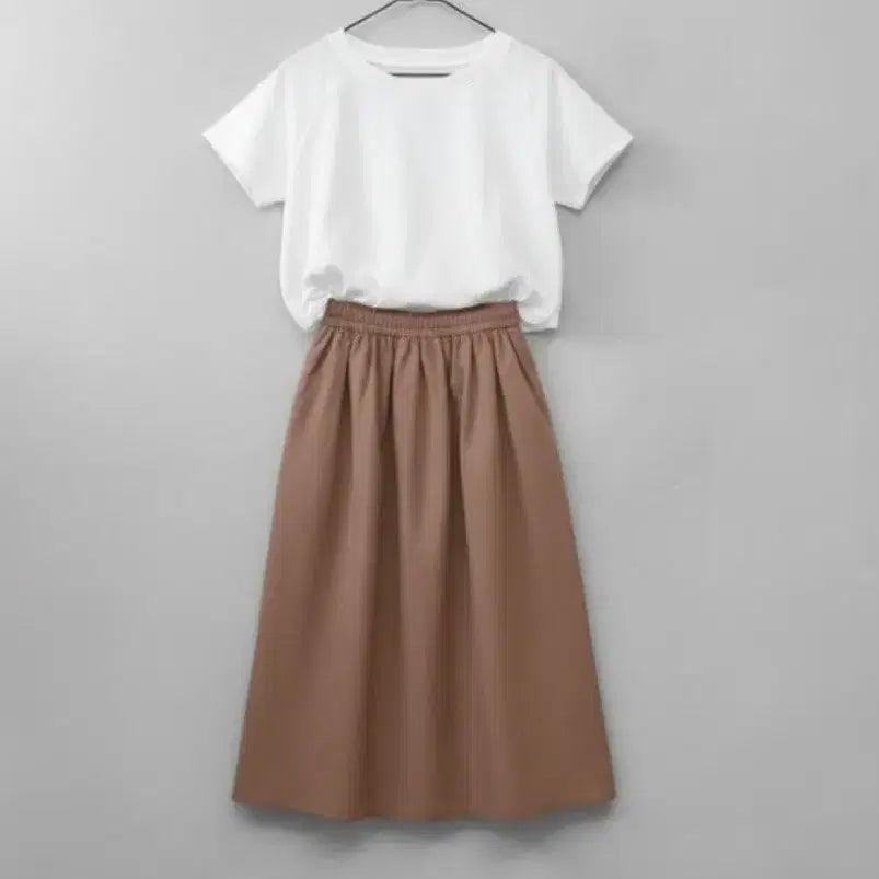 [BUNJANG] Women's Short-Sleeve Blouse & Skirt Set (Size 55-66) / 55~66 새상품 여성 반팔 티셔츠 블라우스 스커트 치마 여자 새제품