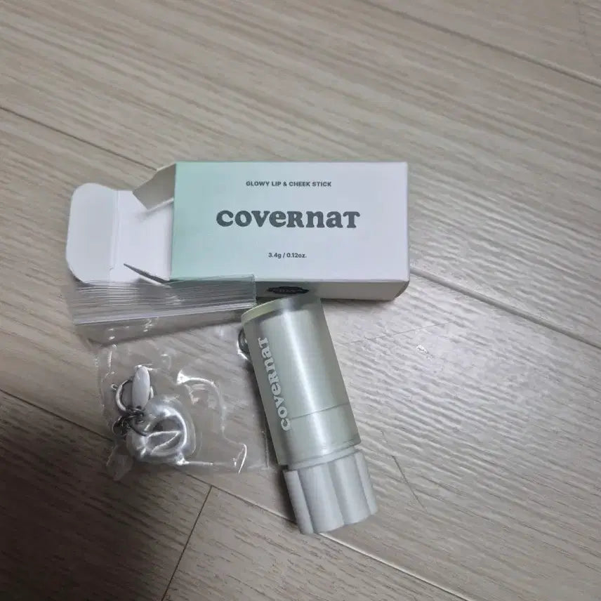 [BUNJANG] Covernat Beauty Glow Lip & Cheek Stick Ruby Red (Sealed) / 미개봉 커버낫 뷰티 글로우 립앤치크 스틱 립밤 립스틱  루비레드