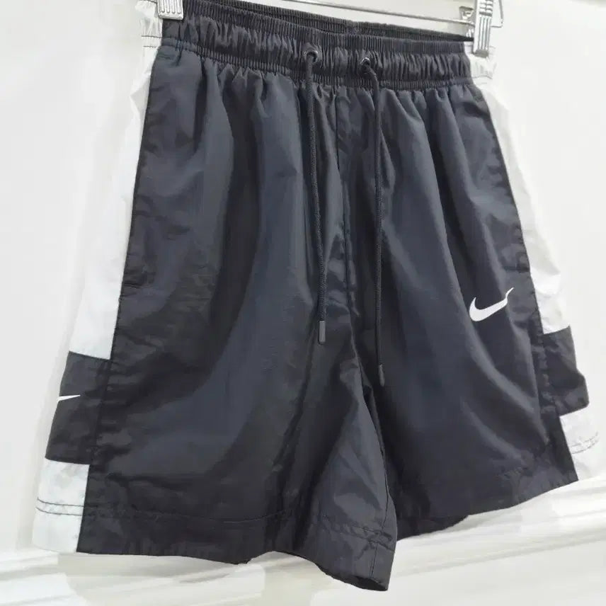 [BUNJANG] Nike Black/White Athletic Shorts / 나이키 블랙/화이트 반바지