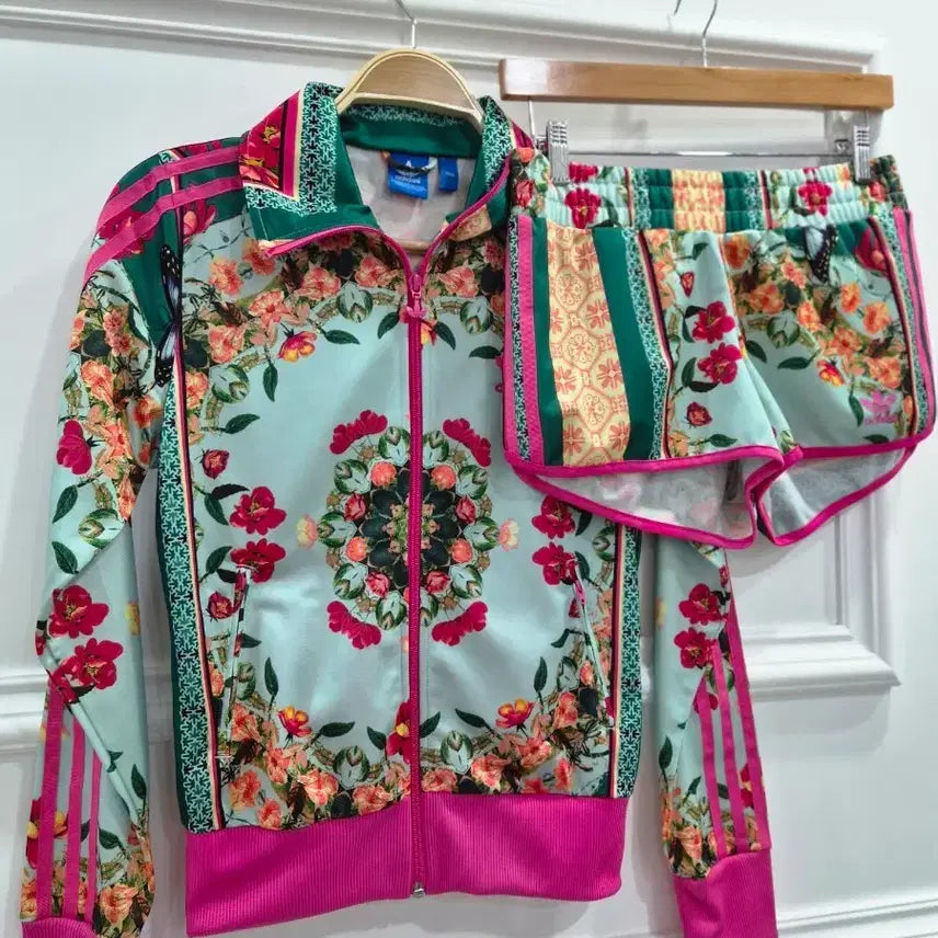 [BUNJANG] Adidas Flower Pattern Jersey Tracksuit Set / 아디다스 플라워 패턴 져지 반바지 세트