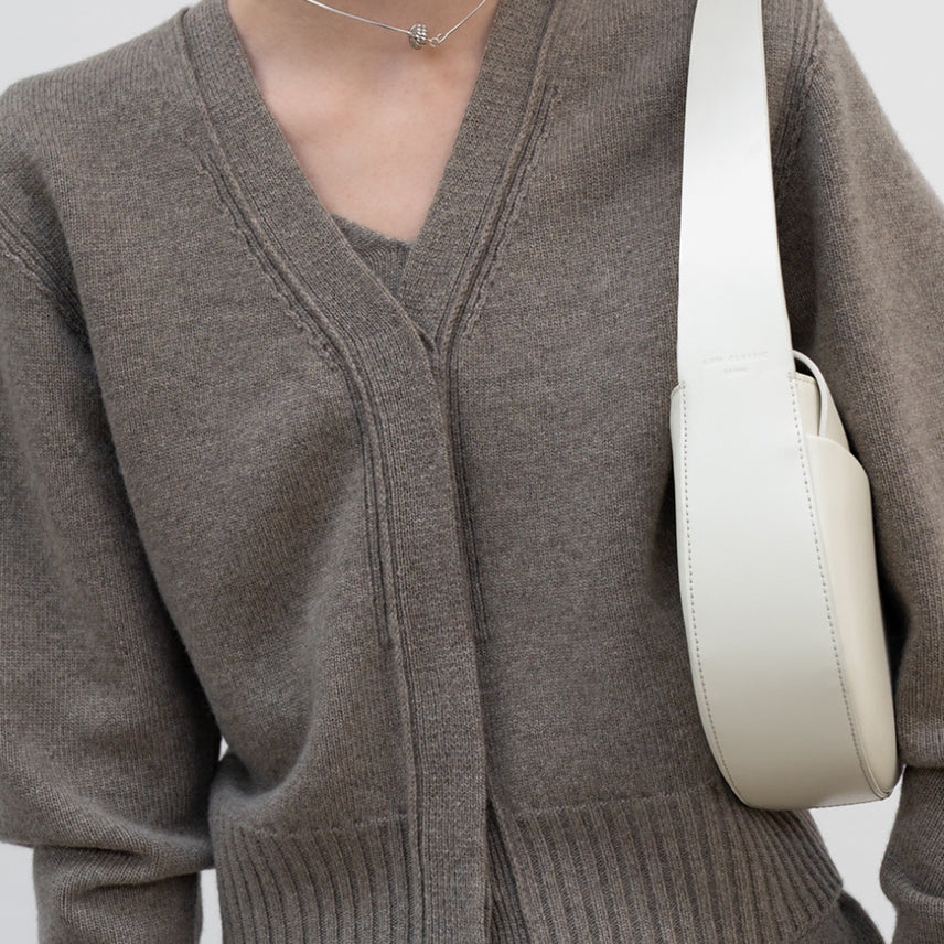 [BUNJANG] LOW CLASSIC Holgarment Cardigan + Sleeveless Set - Light Khaki / 로우클래식 홀가먼트 가디건+나시 - 라이트 카키 (SET)