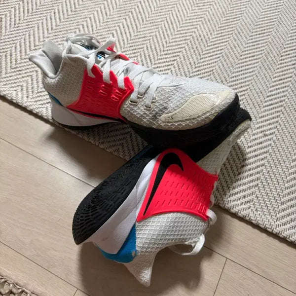 [BUNJANG] Nike Kyrie Low 2 EP Basketball Shoes White/Blue 270mm / 나이키카이리 로우 2 EP 화이트블루 농구화 270mm