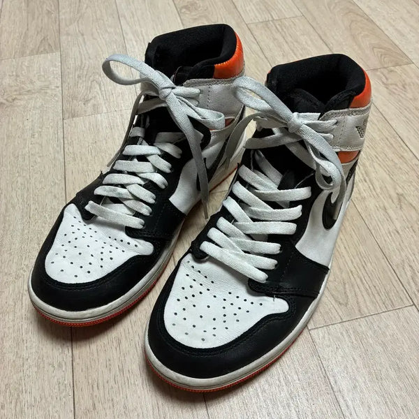 [BUNJANG] Air Jordan 1 Retro High OG 'Electro Orange' (255mm) / 조던 1 레트로 하이 OG 일렉트로 오렌지 255