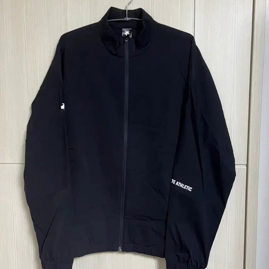 [BUNJANG] Descente Training Cooling Jacket L / 새상품급) 데상트 트레이닝 냉감 자켓 100 L