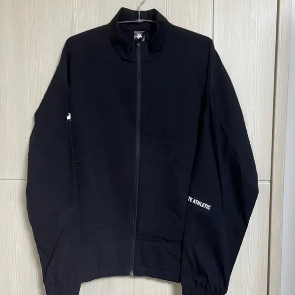 [BUNJANG] Descente Training Cooling Jacket L / 새상품급) 데상트 트레이닝 냉감 자켓 100 L
