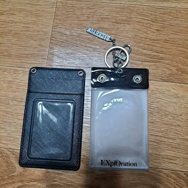 [BUNJANG] EXO Black Leather Card Holder & Transparent Card Case Set / 엑소 블랙 가죽 카드지갑 & 투명 카드 케이스
