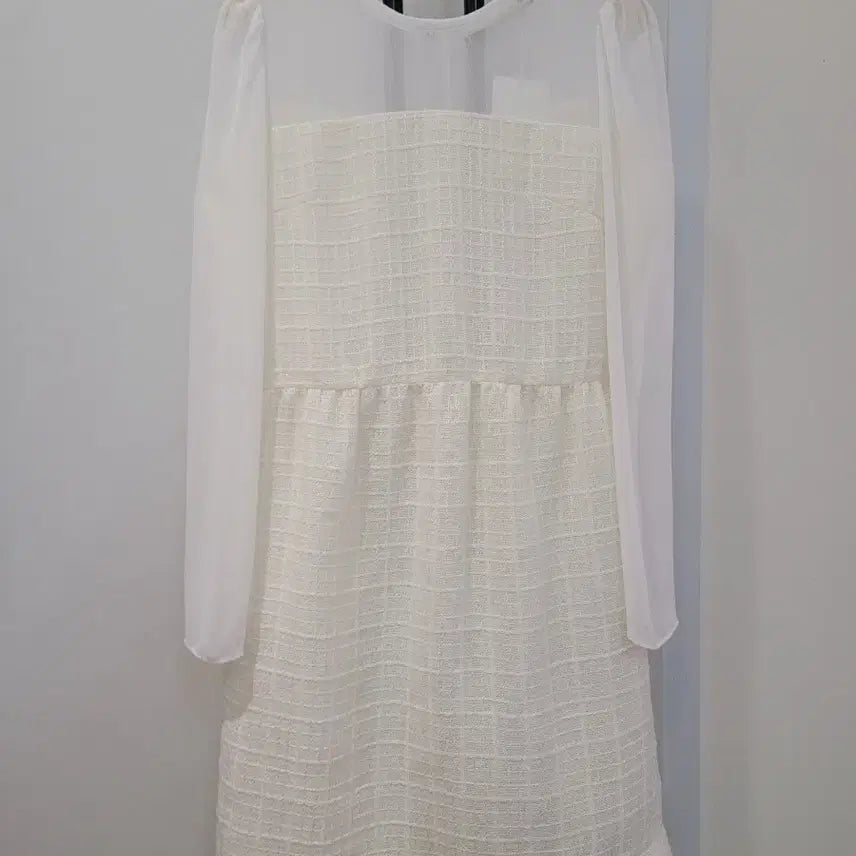 [BUNJANG] Sorry Too Much Love White See-Through Sleeve Dress / 쏘리투머치러브 화이트 시스루 소매 원피스 55~55반 택달린새제품