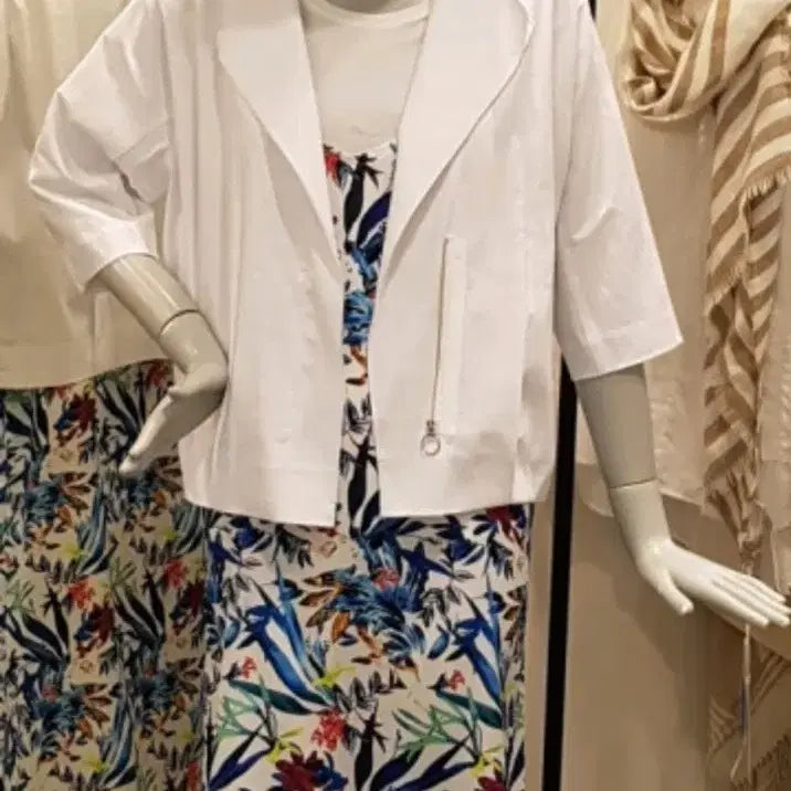[BUNJANG] Stefanel White 7-Sleeve Jacket M Size / 새옷 M 여름 홀겹 7부자켓 스판면 스테파넬