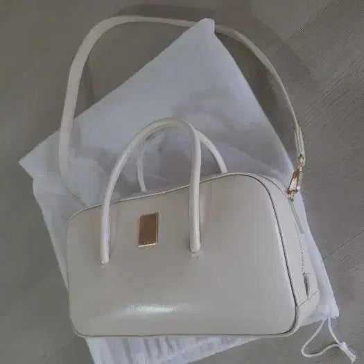 [BUNJANG] Couronne Beige Tote Shoulder Bag / ( 정가 30만원정도 )  쿠론 베이지 토트 숄더