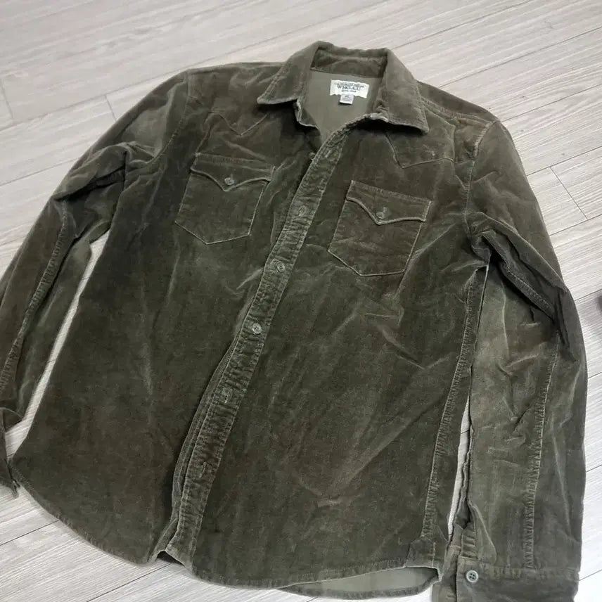 [BUNJANG] WHO.AU Velvet Western Corduroy Shirt Khaki (Size 100) / WHO.AU 벨벳 웨스턴 코이로듀 셔츠 카키(100)