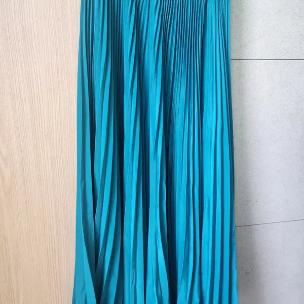 [BUNJANG] Pleated Skirt with Punching Detail / 주름치마