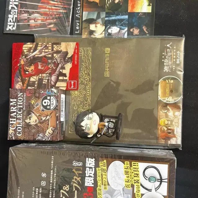 [BUNJANG] Attack on Titan Loop Tie & Goods Bundle Set / 급처) 진격의거인 루프타이 각종 굿즈 일괄 판매