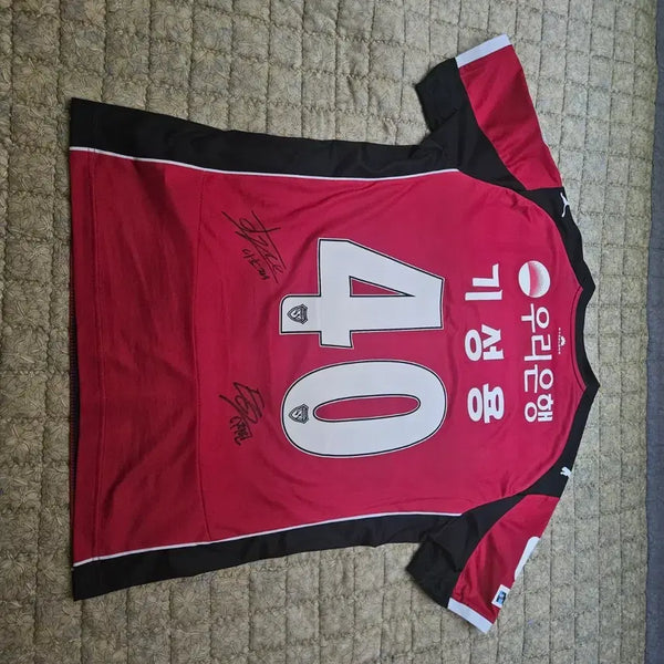 [BUNJANG] Pohang Steelers Signed Home Football Jersey (K. Sung-Yueng, Lee Ho-Jae, Eo Jeong-Won) / 친필싸인들있는 포항 홈 유니폼