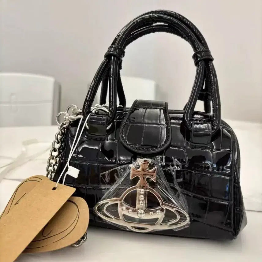 [BUNJANG] Vivienne Westwood Alligator Leather Clutch Bag Black Silver-Tone / 비비안웨스트우드 클러치백 블랙 악어가죽 은장