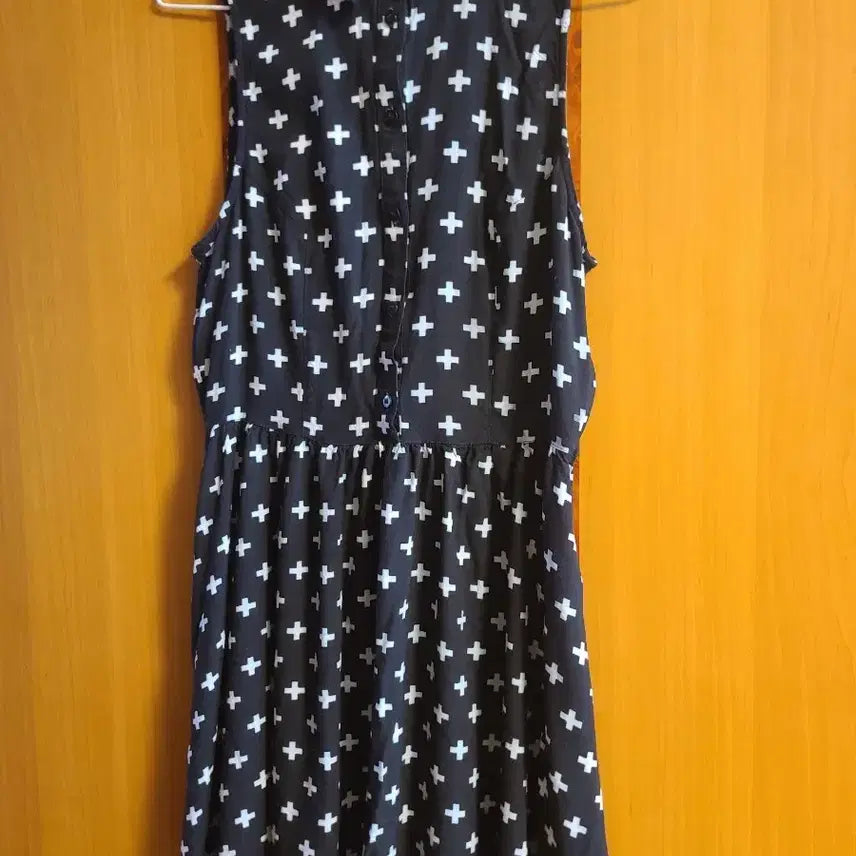 [BUNJANG] Black Cross Pattern Sleeveless Mini Dress / 블랙 십자가 패턴 민소매 원피스