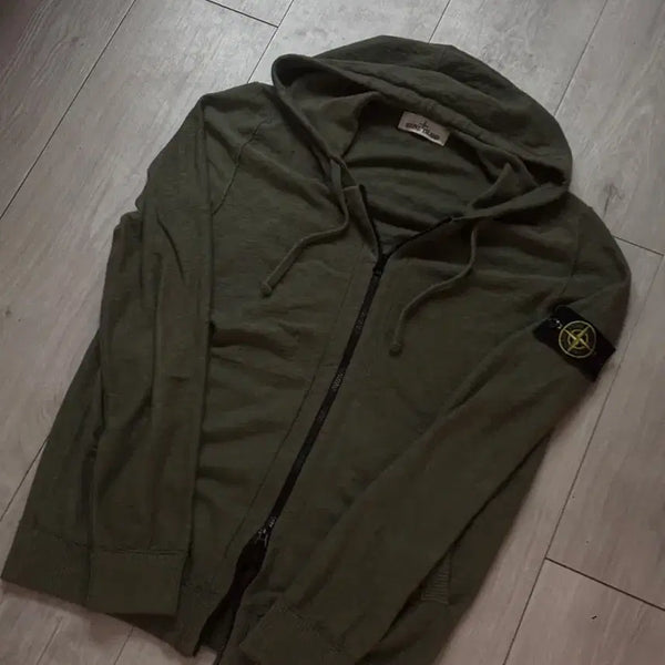 [BUNJANG] Stone Island Khaki Knit Hooded Zip-Up L / 스톤아일랜드 카키 니트 후드 집업 L