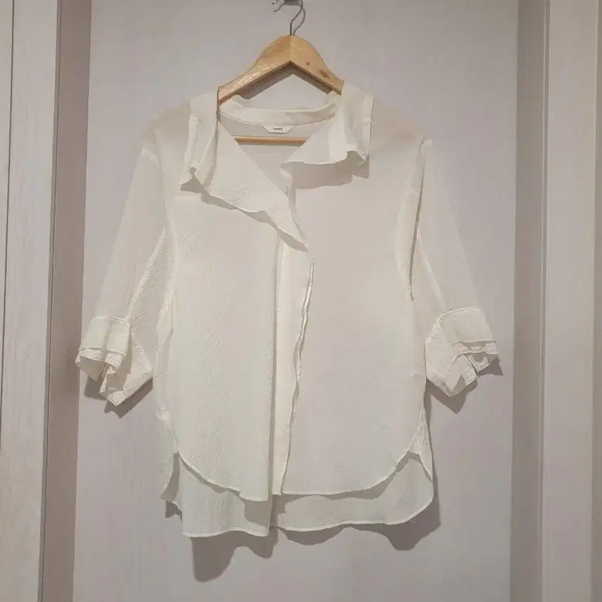 [BUNJANG] YARN White Blouse / YARN  화이트 블라우스