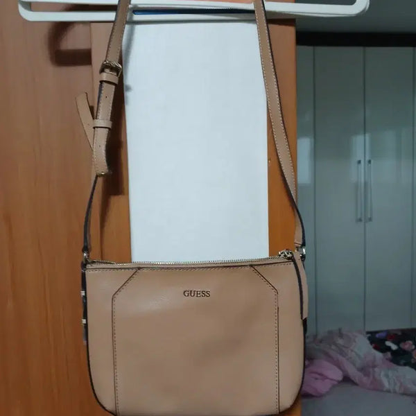 [BUNJANG] Guess Crossbody Bag Beige / 게스크로스백