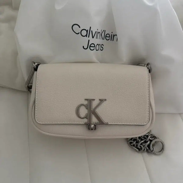 [BUNJANG] Calvin Klein Monogram Chain Flap Mini Shoulder Bag / 캘빈클라인 모노그램 체인 플랩 미니 숄더백
