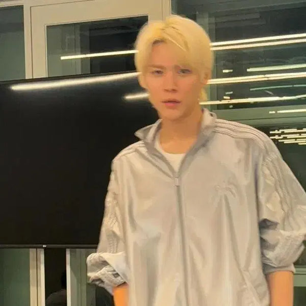 [BUNJANG] Adidas Oversized Firebird Light Onyx Jersey (Worn by RIIZE Eunseok) / [라이즈 은석 착용] 아디다스 오버사이즈 파이어버드 라이트 오닉스 져지
