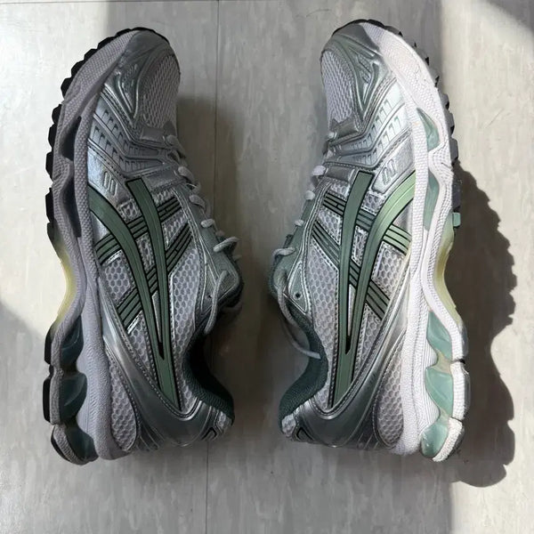 [BUNJANG] ASICS Gel-Kayano 14 Silver/Green Sneakers / 아식스 젤카야노 14 실버/그린